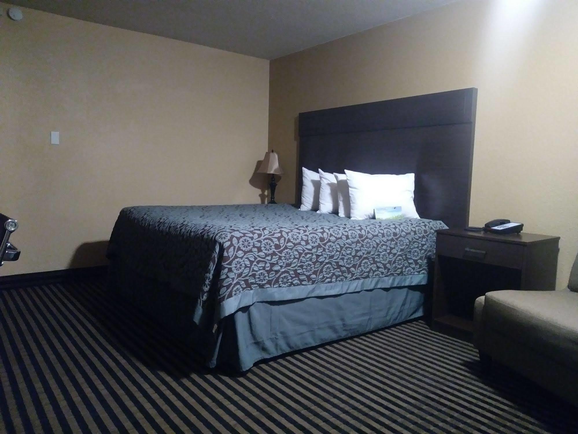 Days Inn Spokane Kültér fotó