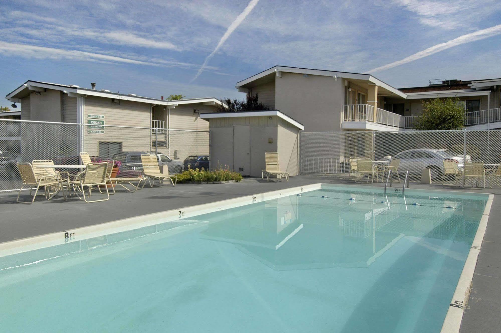 Days Inn Spokane Kültér fotó